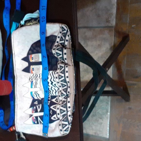 Laurel Burch artistic cat design crossbody bag - Picture 6 of 8